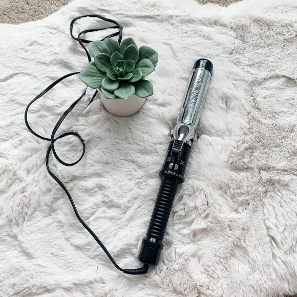 Conair Instant Heat Curling Iron- 1.25" - Picture 1 of 10